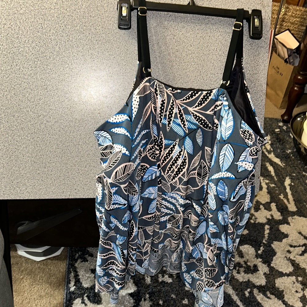 New Dreamsuit swim top - Picture 5 of 9